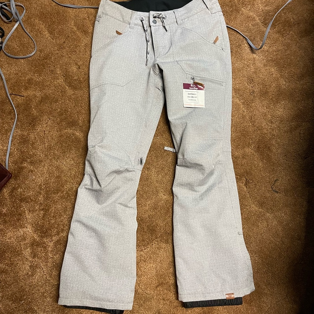 GRAY SNOWPANTS